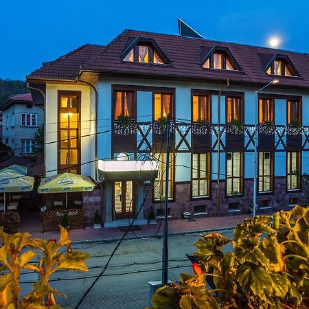 Family Hotel Тетевен Екстер'єр фото