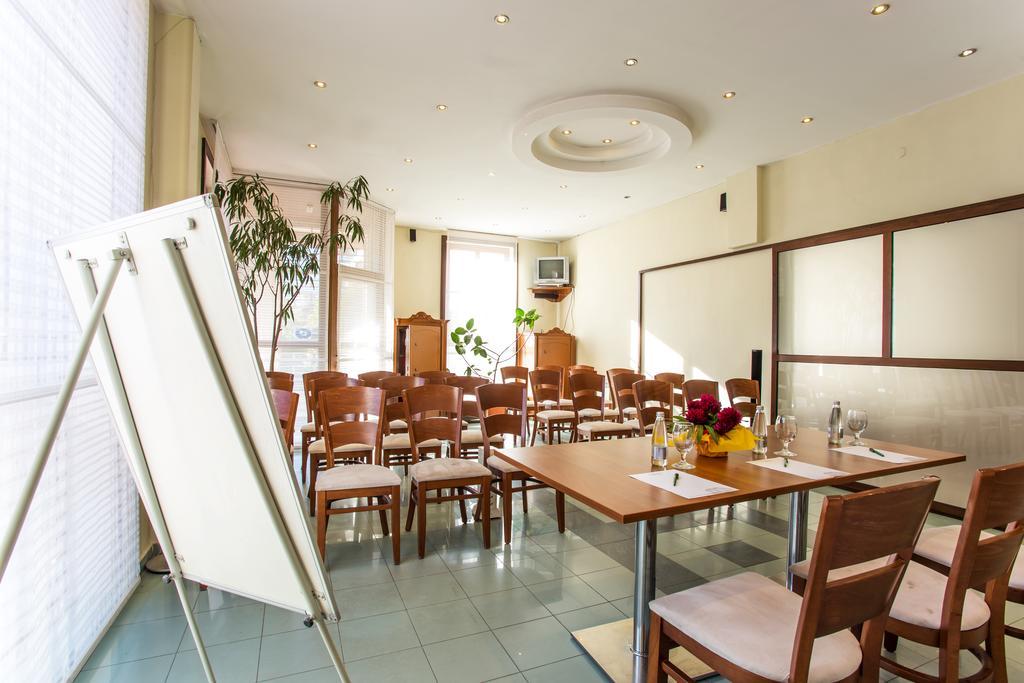 Family Hotel Тетевен Екстер'єр фото