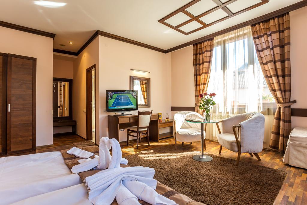 Family Hotel Тетевен Екстер'єр фото