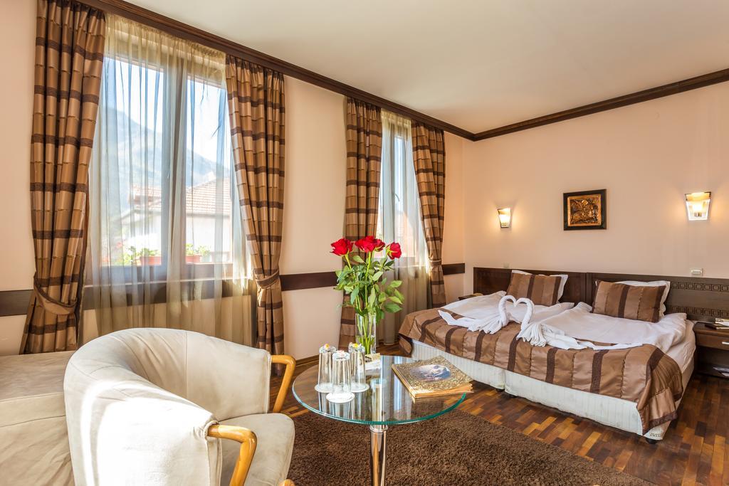 Family Hotel Тетевен Екстер'єр фото